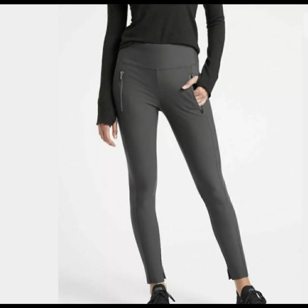 NWOT
Athleta Stellar Tight 